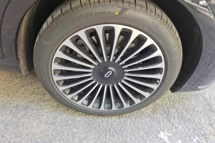 Used Hima AITO M9 2025 Extended-Range Ultra Version 52 kWh 5-Seater Edition