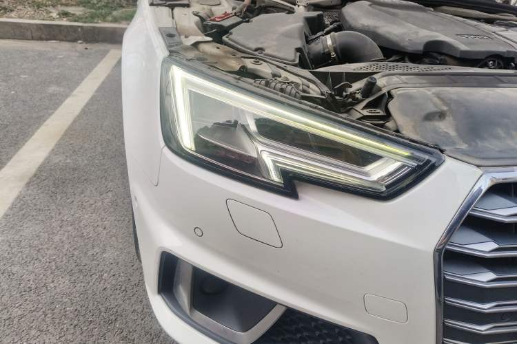 Used Audi A4L 2019 40 TFSI Fashion Edition China VI Emission Standard
