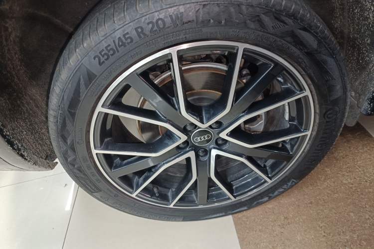 Used Audi Q5L 2023 40T Luxury Dynamic Model