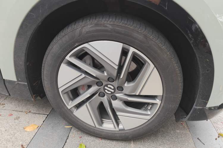 Used HiPhi Y 2023 560 km Pioneer Edition Right Front Wheel Hub