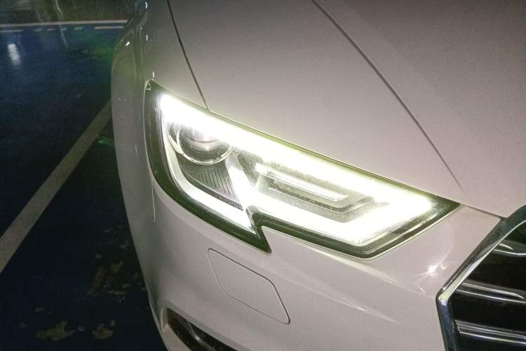 Used Audi A3 2020 Restyled Limousine 35 TFSI Ambition Version China VI Right Front Headlight