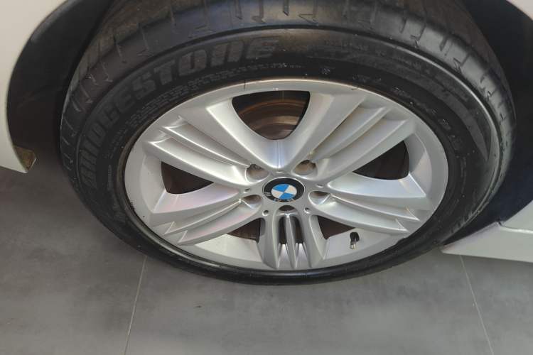 Used BMW 3 Series 2016 320Li Fashion Model Right Rear Wheel Hub