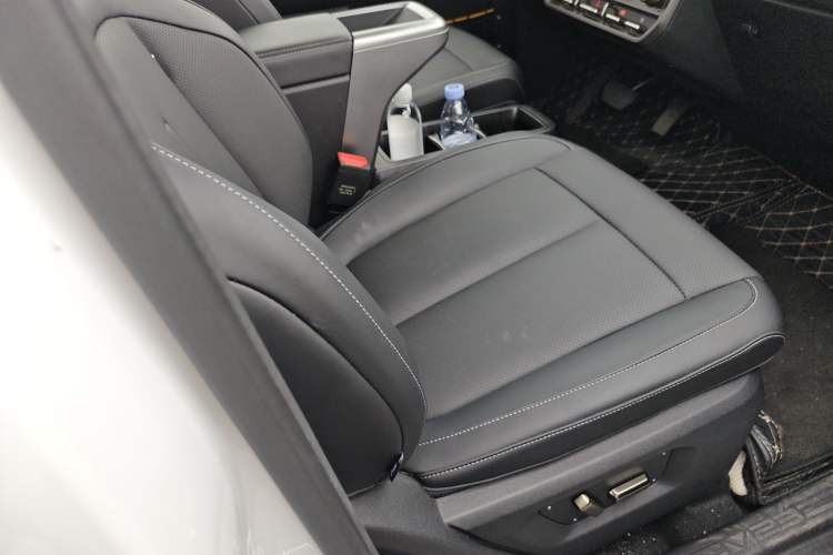 Used iCAR V23 2025 501 Four-Wheel Drive Intelligent Driving Version Right Front Seat