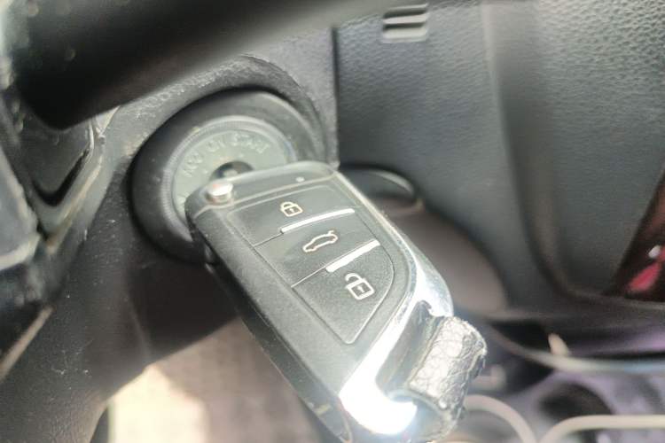 Used Kia Sportage 2011 2.0L Manual Two-Wheel Drive GL Trim