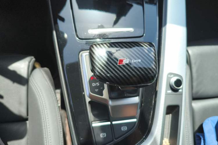 Used Audi A5 2022 Sportback 40 TFSI Fashionable and Dynamic Model Gear Lever