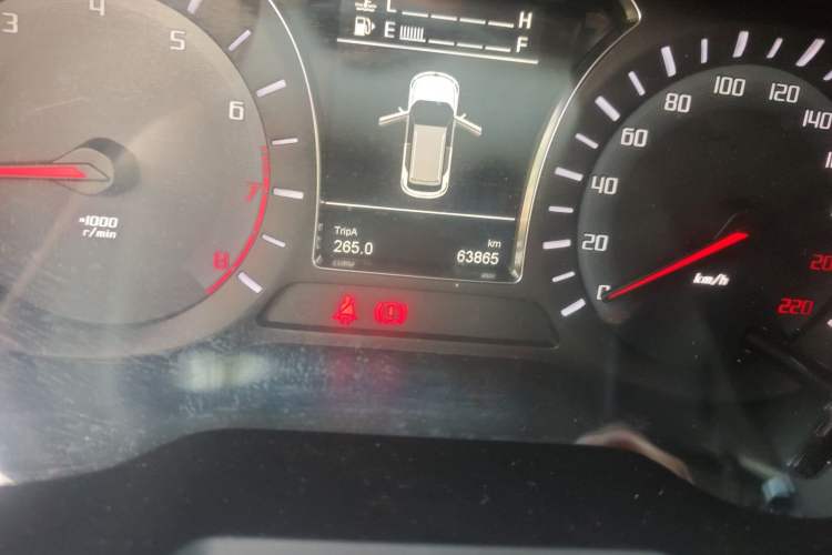 Used GAC Trumpchi GS4 2017 200T Manual Two-Wheel Drive Elite Edition Odometer Close Up