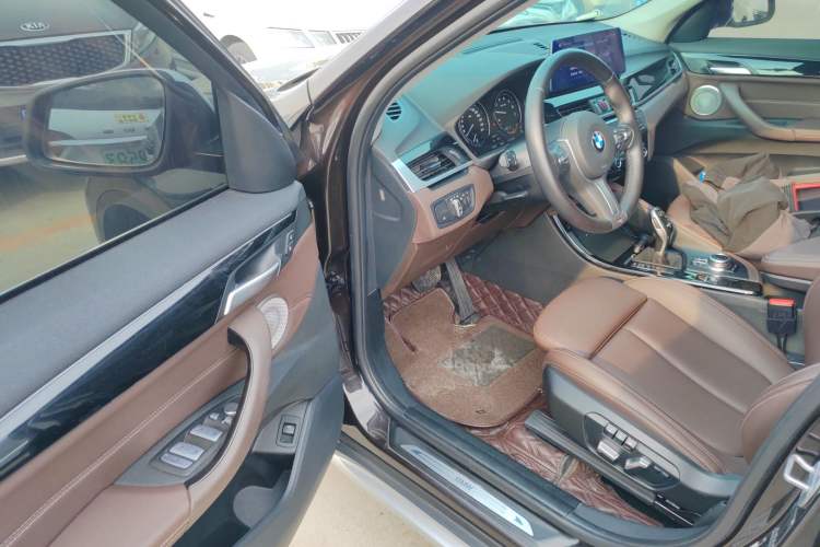 Used BMW X1 2021 sDrive20Li Premium Edition Driver Seat