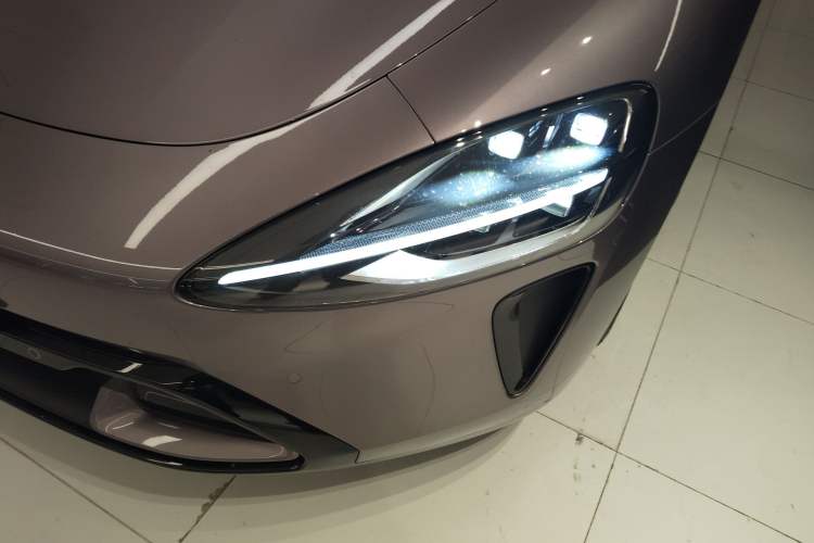 Used Xiaomi Auto SU7 2024 Rear-Drive Long-Range Intelligent Driving Version
