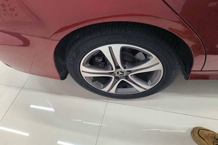 Used Mercedes-Benz C-Class 2020 C 260 L Sport Edition Right Rear Wheel Hub