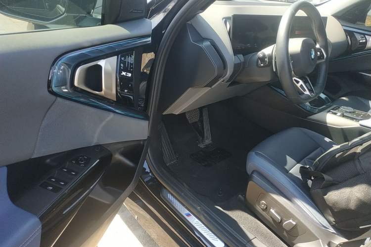 Used BMW X3 2025 xDrive30L Leading Model M Sport Package
