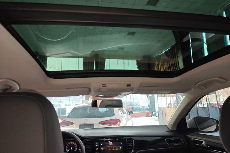 Used Volkswagen T-ROC 2020 280TSI DSG Two-Wheel Drive Comfort Version