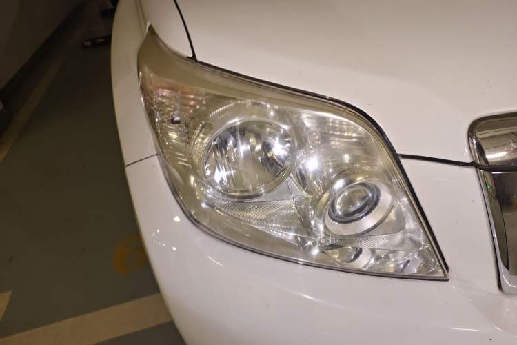 Used Toyota Prado 2010 2.7L Automatic Deluxe Edition Right Front Headlight