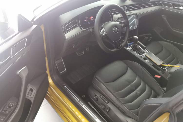 Used Volkswagen FAW-Volkswagen CC 2020 330TSI Glamour Edition China VI Standard
