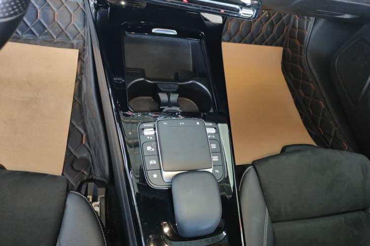 Used Mercedes-Benz A-Class 2022 Second Facelift A 200 L Sport Sedan Fashion Version