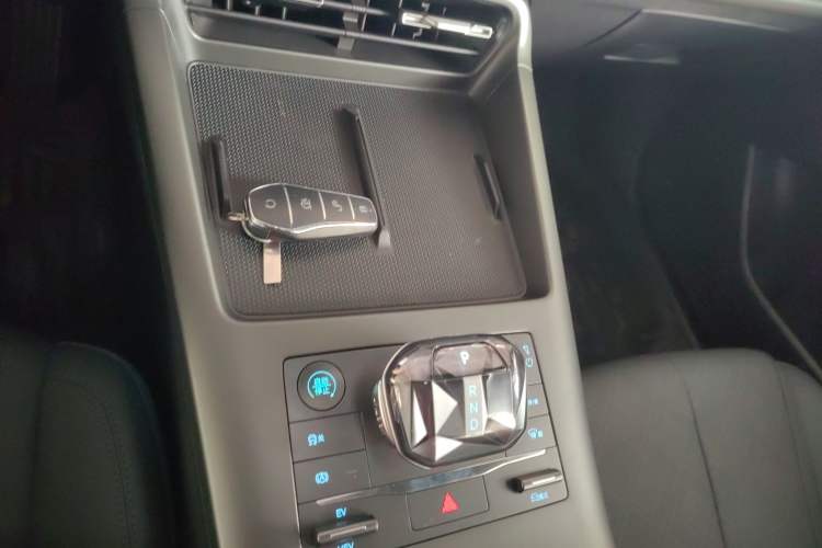 Used BYD Qin PLUS 2025 DM-i Smart Drive 55KM Leading Model
