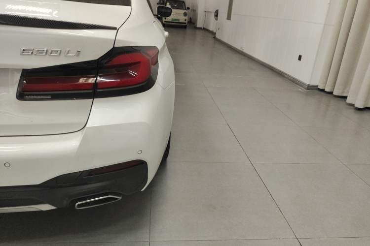 Used BMW 5 Series 2022 Second Facelift 530Li Leading Edition M Sport Package Right Rear Taillight