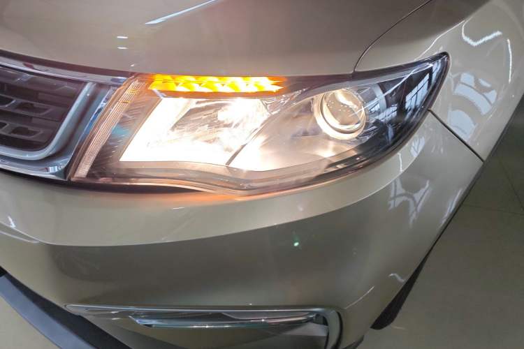 Used Geely Auto Emgrand X7 Sport 2021 Million Edition 1.8TD DCT Two-Wheel Drive Comfort Model
