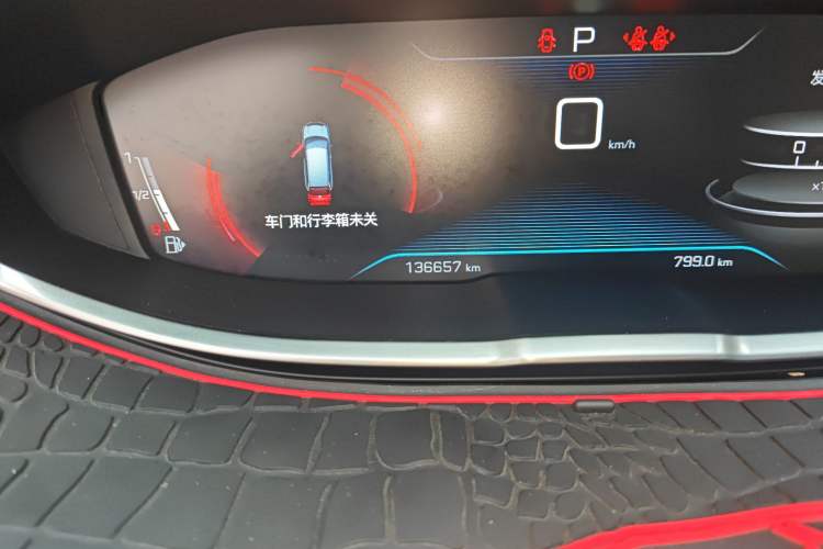 Used Peugeot 5008 2017 380THP 7-Seater Elite Edition Odometer Close Up