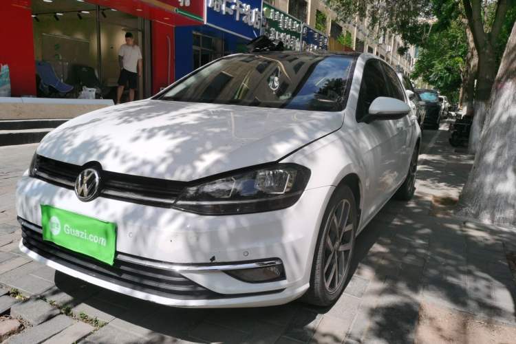 Used Volkswagen Golf 2018 230TSI Automatic Luxury Version