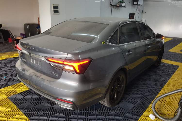 Used Roewe i6 MAX 2020 300TGI Automatic "Swell Cool Smart Drive" Edition Rear Right 45 Deg