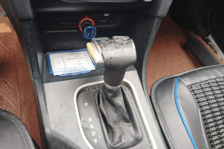 Used Bestune B50 2016 1.4T Automatic Luxury Model Gear Lever