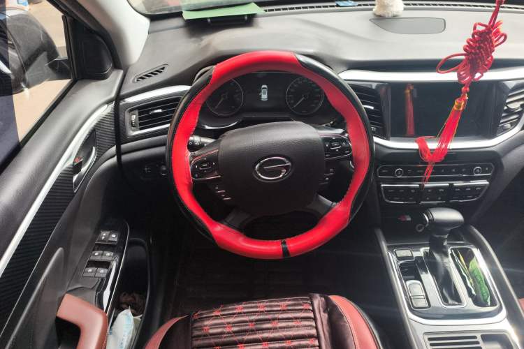 Used GAC Trumpchi GS7 2017 280T Two-Wheel Drive Luxury Model Steering Wheel