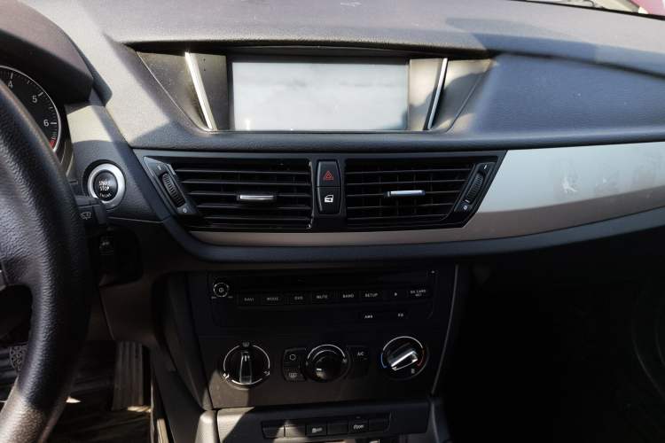 Used BMW X1 2014 sDrive18i Fashion Model
