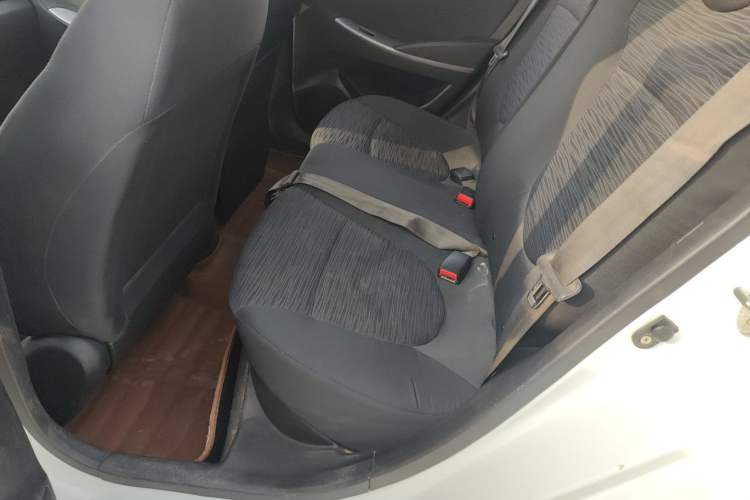 Used Hyundai Verna Ray 2014 1.4L Manual GLX
