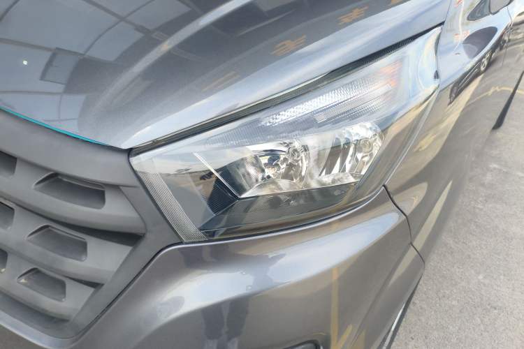 Used Jinbei Gold Hiace 2021 1.5L Passenger Van Travel Lion 6-Seater Left Front Headlight