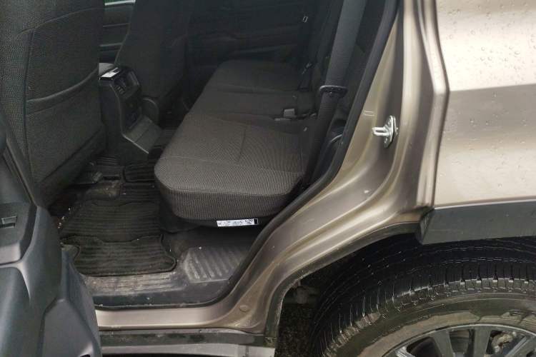 Used Toyota Prado 2025 2.4T Cross-Border BX Edition 5 Seats Left Rear Seat