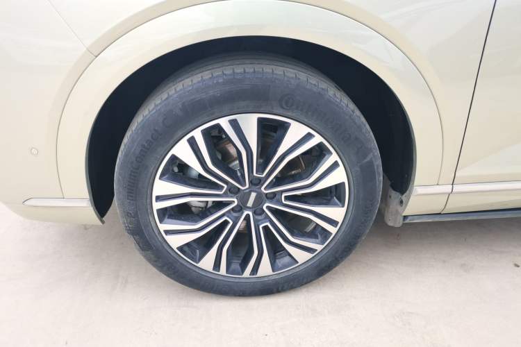 Used Wey Lanshan 2023 Four-Wheel Drive Ultra-Long Range Version Left Front Wheel Hub