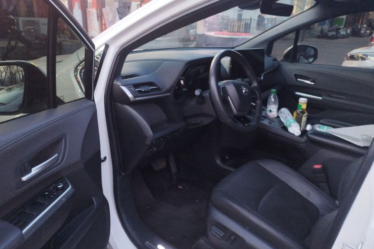 Used Toyota SIENNA 2024 2.5L Hybrid Four-Wheel Drive Prestige Edition