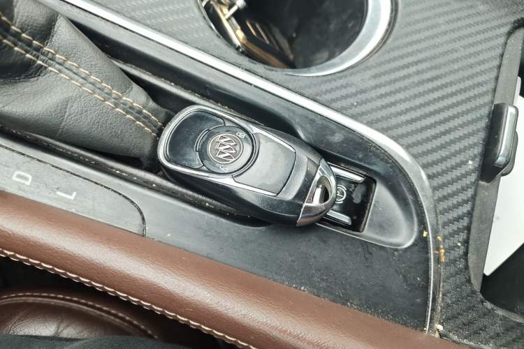 Used Buick Envision 2016 20T Two-Wheel-Drive Elite Model Vehicle Key