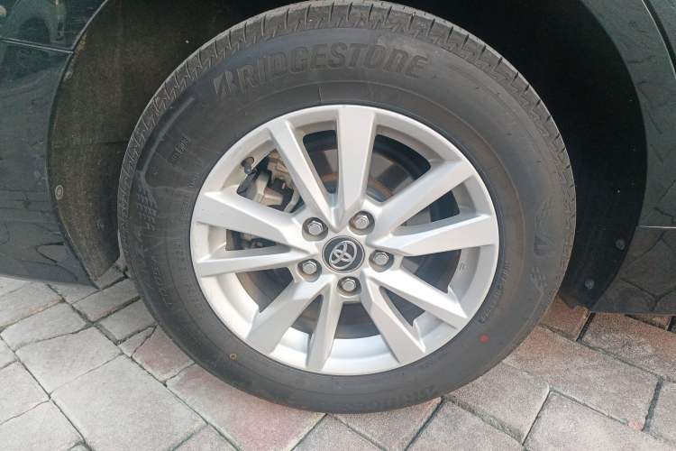 Used Toyota Camry 2018 2.0E Leading Edition