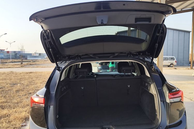 Used Buick Envision 2022 Encore S 552T Two-Wheel-Drive Luxury Model
