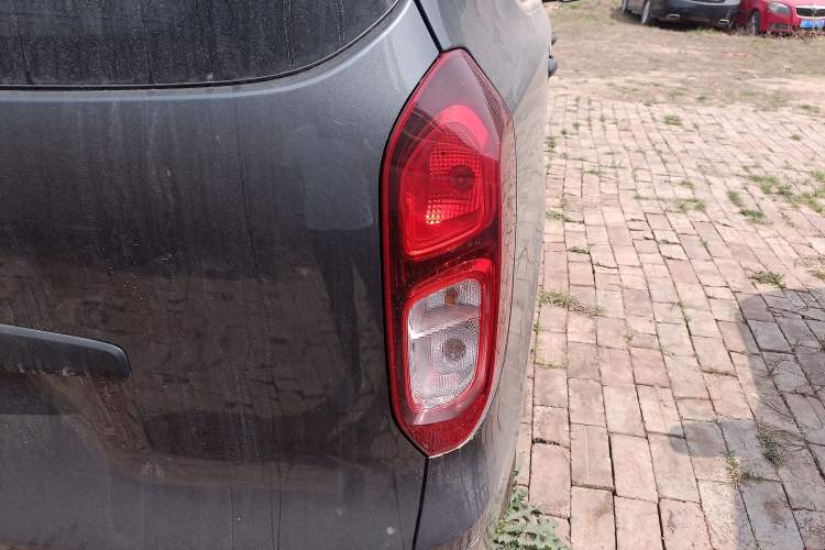 Used Wuling Hongguang New Energy 2024 All-Electric Model 300KM Standard Version Exterior 3