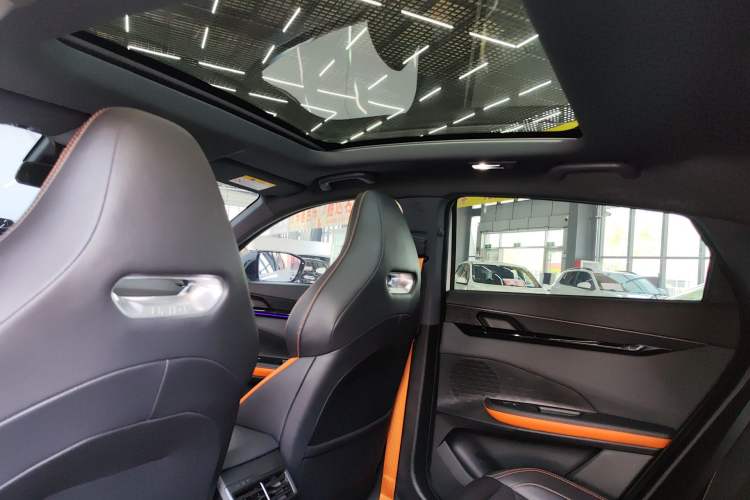 Used CHANGAN UNI-V 2023 1.5T Prestige Model