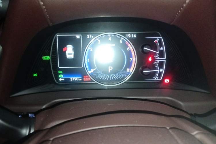 Used Lexus ES 2018 300h Premier Edition China V Standard
