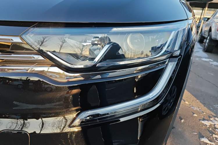 Used Renault Koleos 2018 2.0L Two-Wheel-Drive Luxury Edition