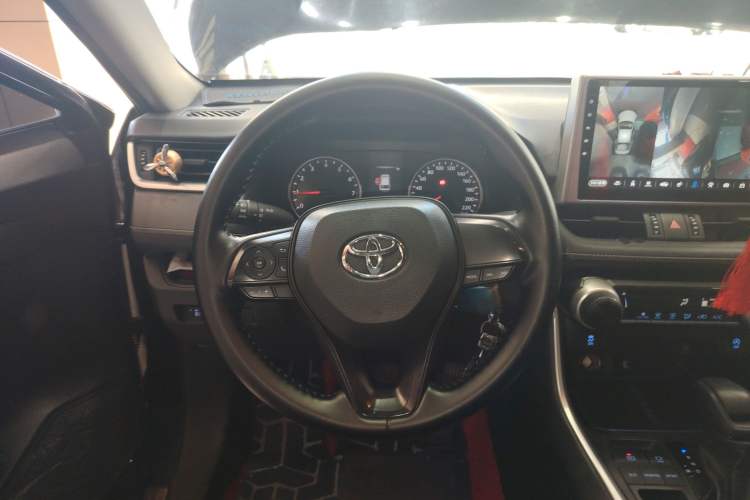 Used Toyota Wildlander 2022 2.0L CVT Two-Wheel Drive Leading Edition
