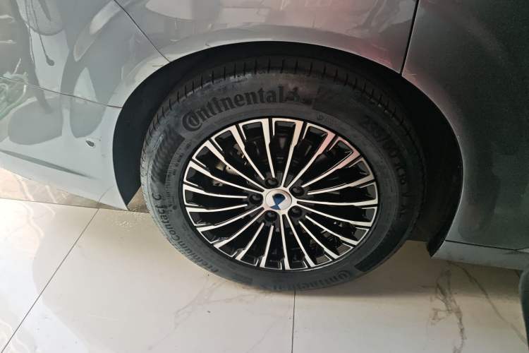 Used Denza D9 2022 DM-i 970 Four-Wheel Drive Flagship Model