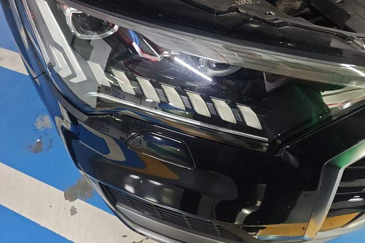 Used Audi Q7 2021 55 TFSI quattro S line Prestige Edition Right Front Headlight