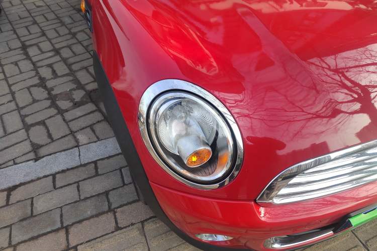 Used MINI 2011 1.6L ONE
