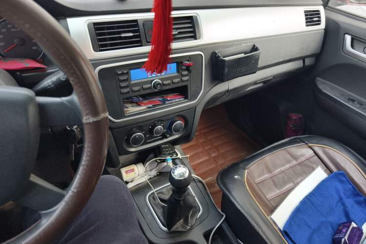 Used CHANGAN KAICHENG Shenqi F30 2018 1.5L Standard Version Non-Air-Conditioned Short Wheelbase DAM15L Audio And AC Panel