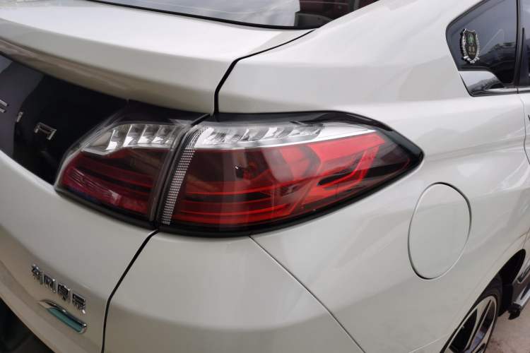 Used Venucia T90 2017 2.0L CVT Leading Edition Right Rear Taillight