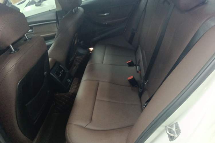 Used BMW 3 Series 2017 318i Fashion Model Left Rear Seat