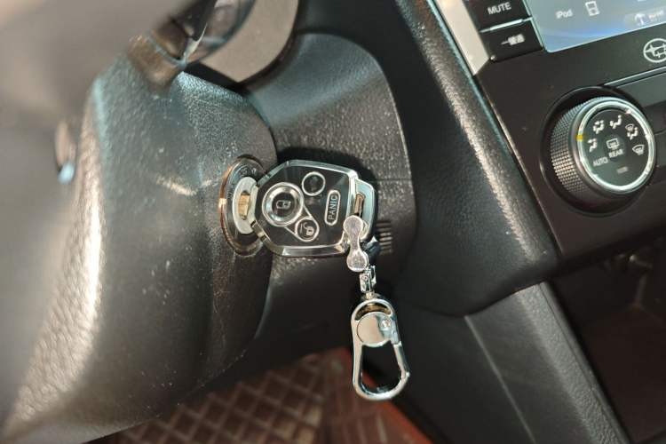 Used Subaru XV 2014 2.0i Comfort Edition
