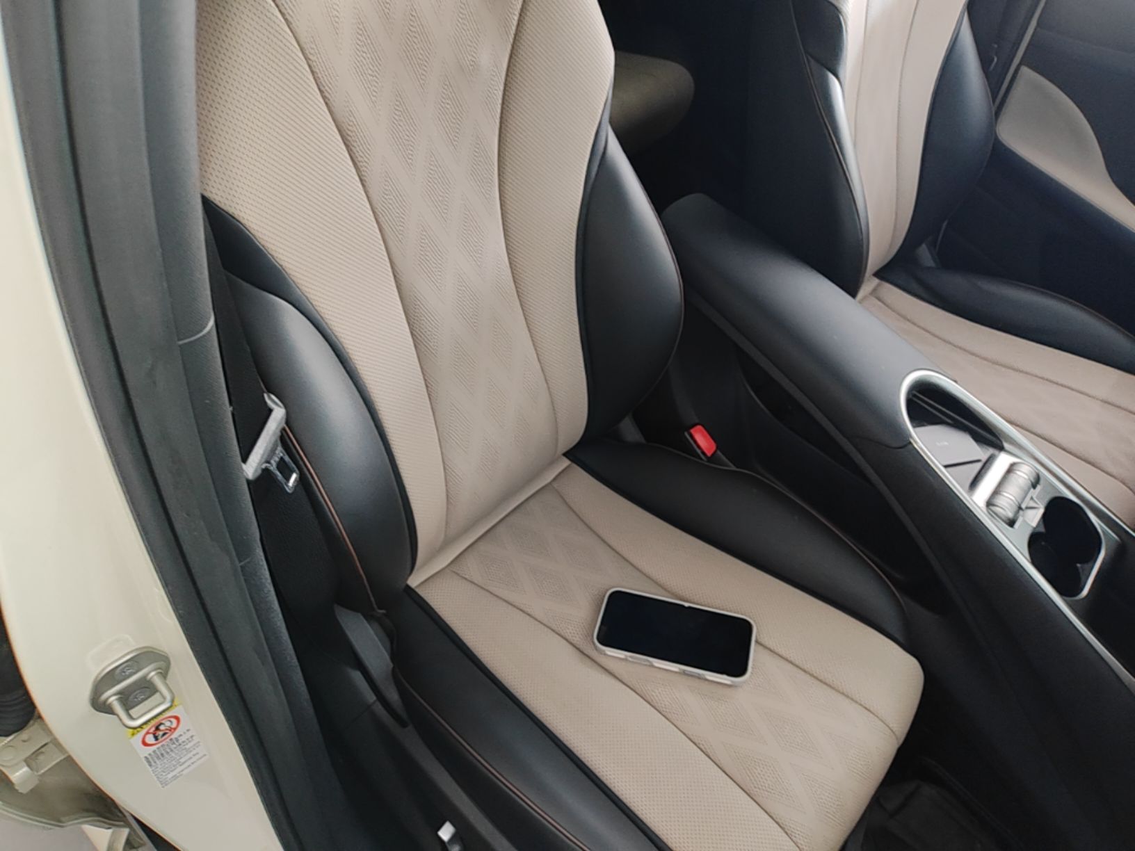 BYD Dolphin 2023 420 km Fashion Edition — снимка 19