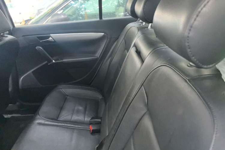 Used Volkswagen Lavida 2013 Restyled Classic 1.6L Automatic Comfort Edition