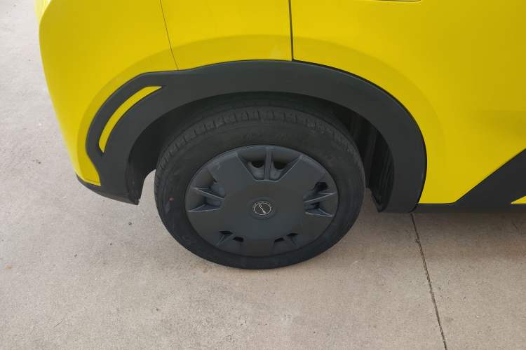 Used BYD Seagull 2024 Honor Edition 305km Dynamic Version Right Rear Wheel Hub